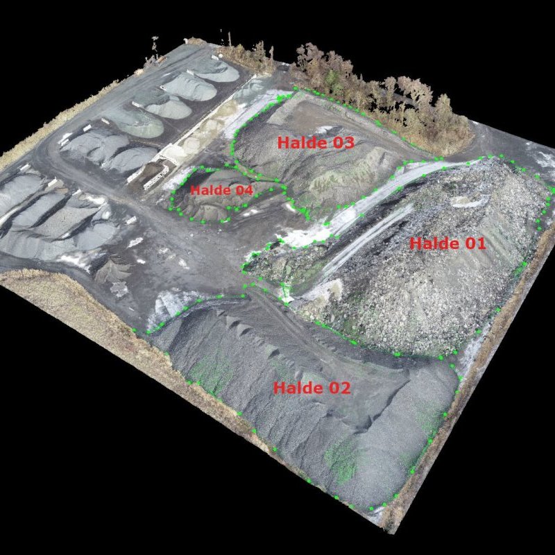 Grafenrheinfeld Halden Überblick Vier markierte Halden im AMS Mischwerk in Grafenrheinfeld